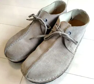 가격 인하 선착순 Clarks 스웨이드 디저트 트렉