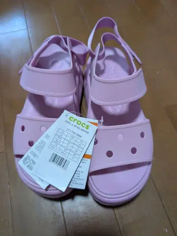 새상품 Crocs sohoy 스트랩 샌들 핑크 24cm (박스 없음)