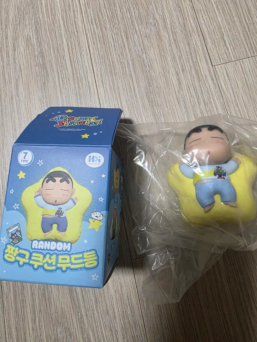 짱구는 못말려 쿠션 무드등 (짱구, 유리, 훈이, 흰둥이, 철수)