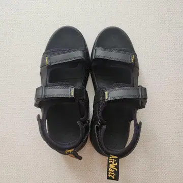 Dr. Martens FORSTER 멀티 스트랩 샌들