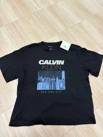 새상품 Calvin Klein Jeans T셔츠 M사이즈