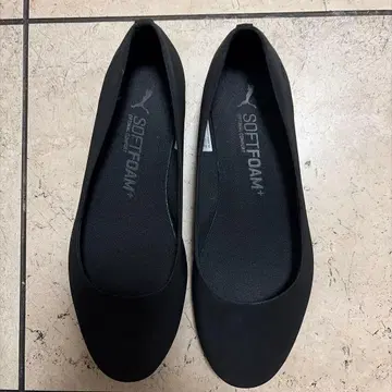 PUMA SOFTFOAM+ 플랫슈즈 용기 펌프스