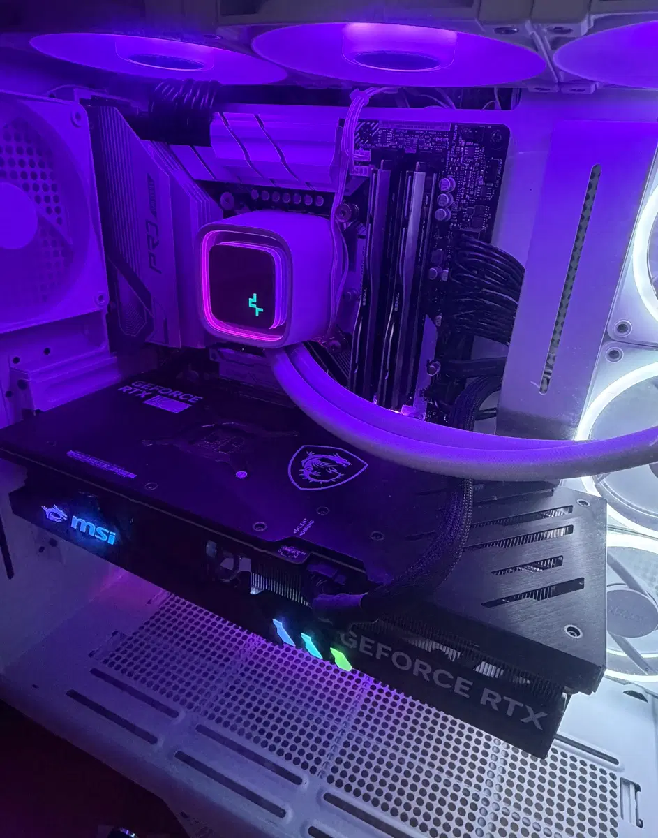 인텔 13900K+4070 Ti 초고사양 하이엔드 게이밍 PC 본체