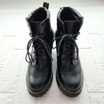 Dr.Martens 페르세포네 UK5(24cm) 블랙 힐 부츠
