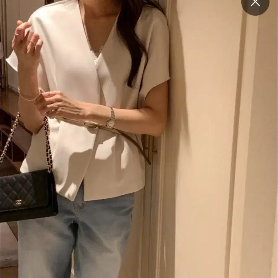 연핑크 브이넥 반팔 블라우스