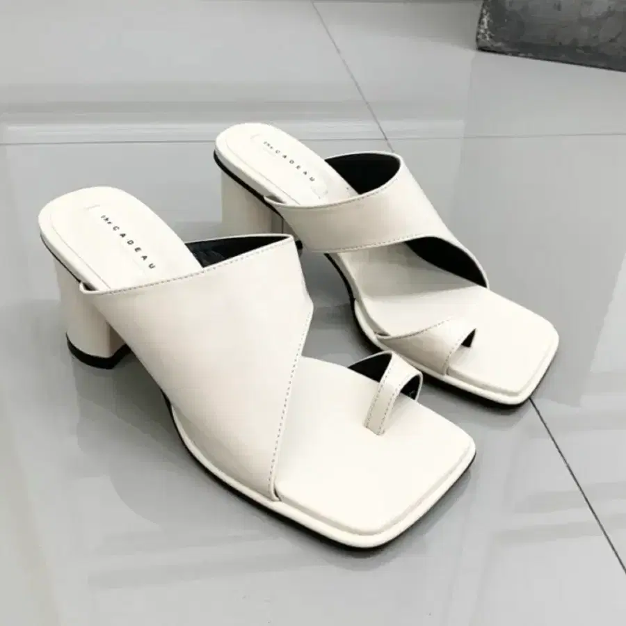 스퀘어 쪼리 스트랩 뮬 슬리퍼힐 샌들 통굽 7cm 240