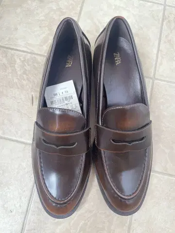 [ 미사용 새상품 ] ZARA 로퍼 브라운 37 사이즈