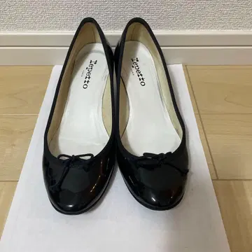 Repetto 지젤 에나멜 펌프스 블랙