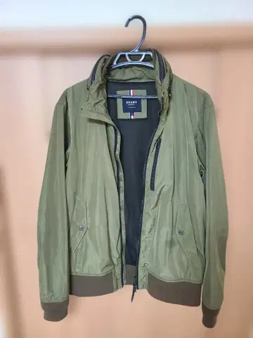 BEAMS HEART [ 볼륨넥 MA-1 ] L 사이즈