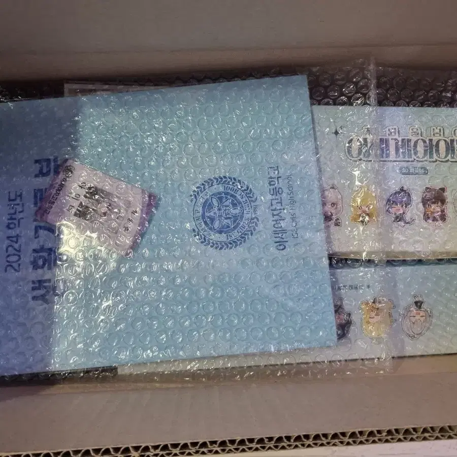 이세계아이돌 굿즈( 차세돌 올인원, 이세돌 티셔츠, 잠옷, 릴파콘 옷,가방 등)