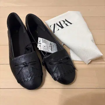 ZARA 여성용 프린지 가죽 발레리나 블랙