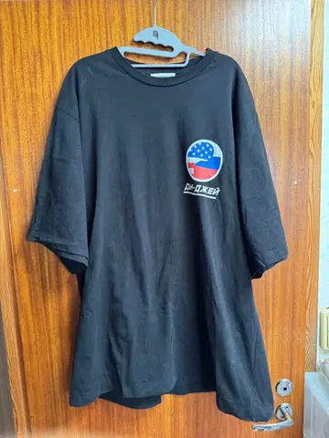 고샤 루브친스키 블랙 T셔츠