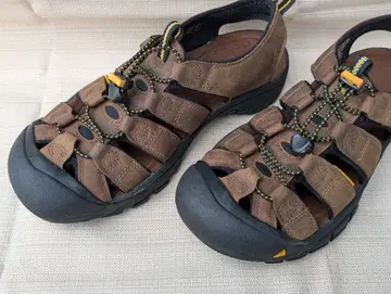 KEEN 뉴포트 천연 가죽 BISON 27.5cm