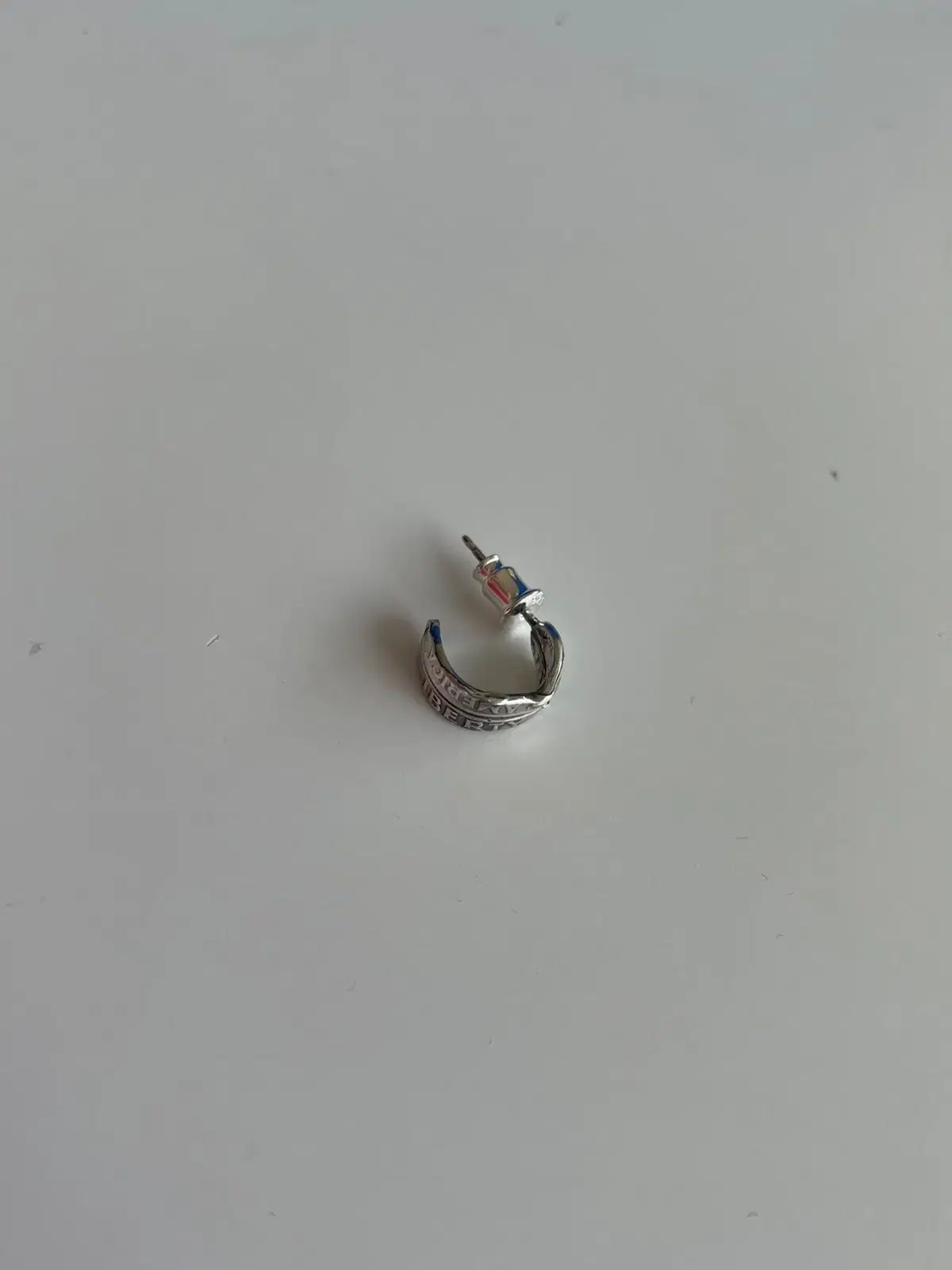 Beams 빔스 Feather Pierced earrings