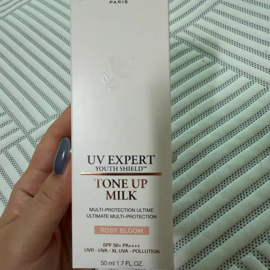 랑콤 UV 엑스퍼트 톤업 밀크 로지블룸