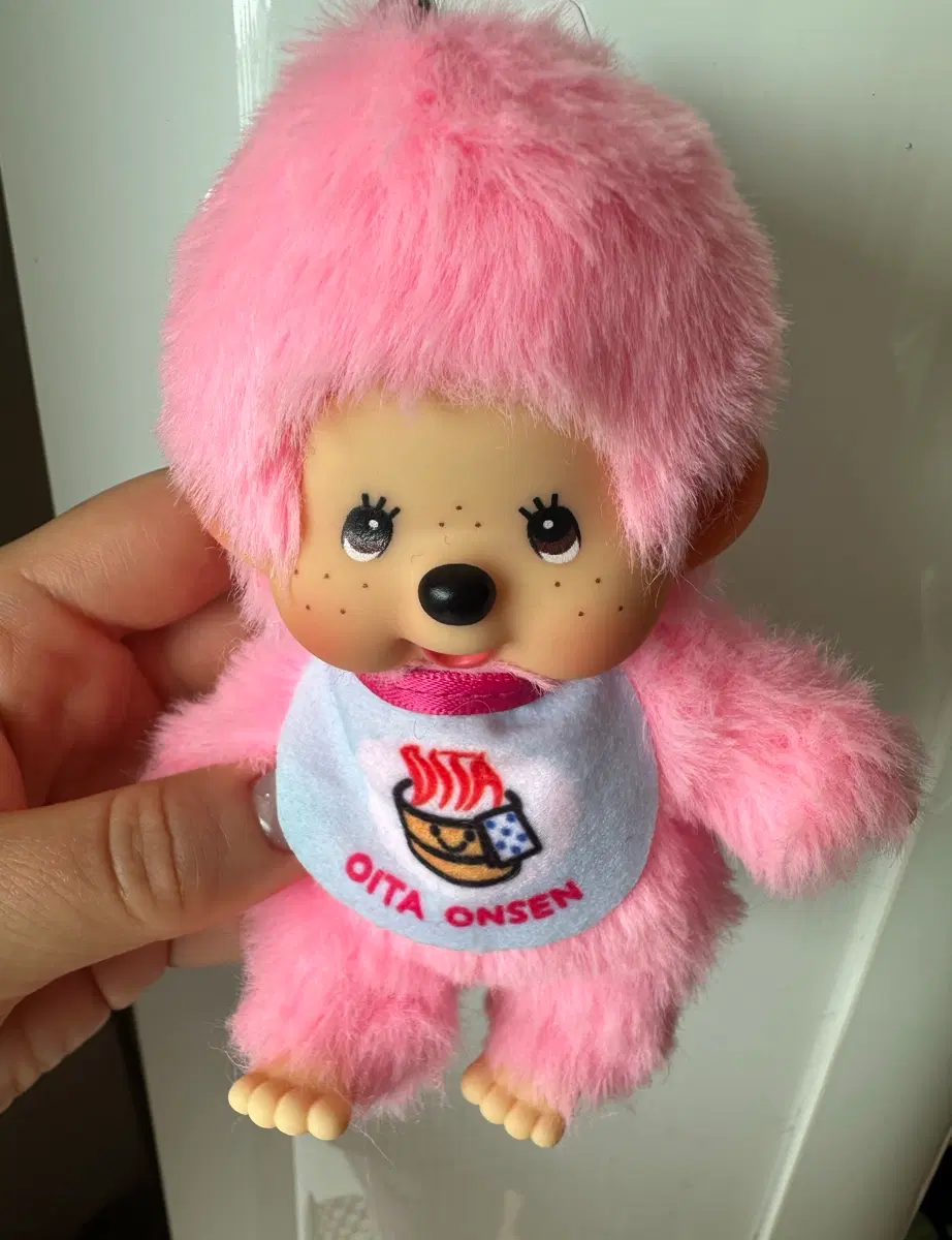 지역한정 몬치치 오이타온센 인형 키링 (턱받이서비스)