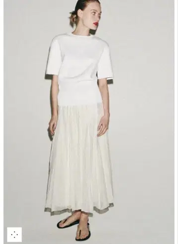 택 포함 새상품 ZARA 대비 플루이드 스커트 XS 자라 롱 플레어