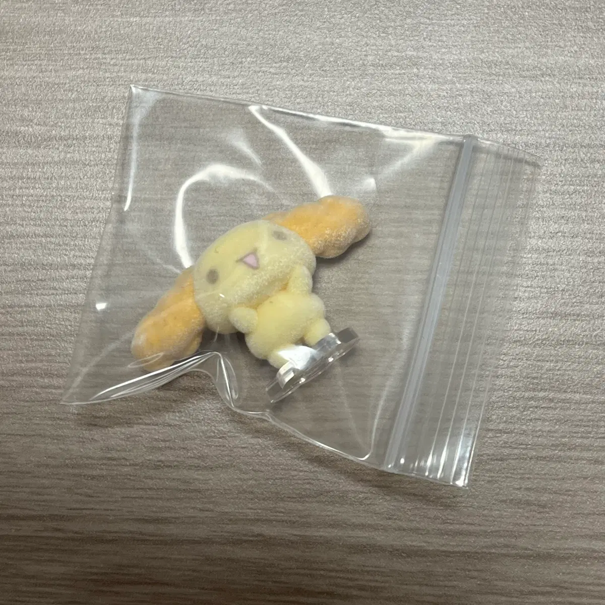 (새상품) 산리오 시나모롤 서프라이즈 믹스 플로키 돌 쉬폰 미니 피규어