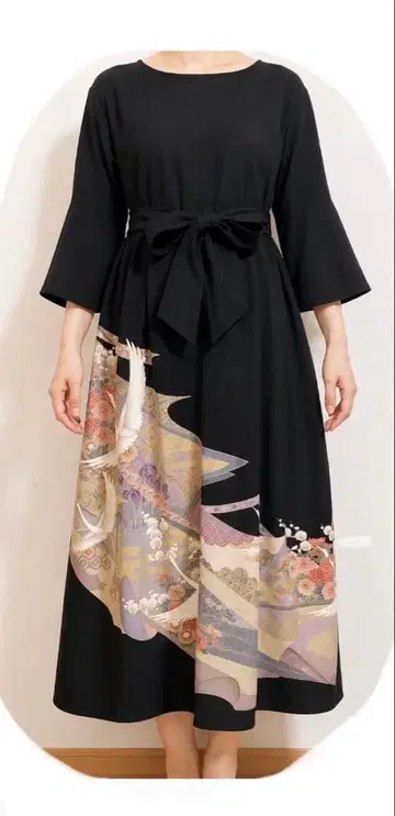 한 점뿐인 기모노 리메이크 롱 원피스 드레스 블랙 전통 예복 기모노 순수 실크 비학꽃 문양