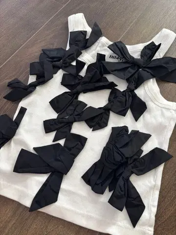 새상품 Bibiy. RIBBON MANIA TANK TEE