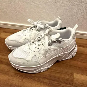 [택 포함 미사용] PUMA SOPHIA METALLIC 스니커즈 25cm