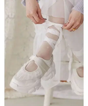 메리제니 레이스업 발레 스니커즈