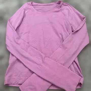 lululemon 사이즈 0 긴팔 티셔츠 핑크