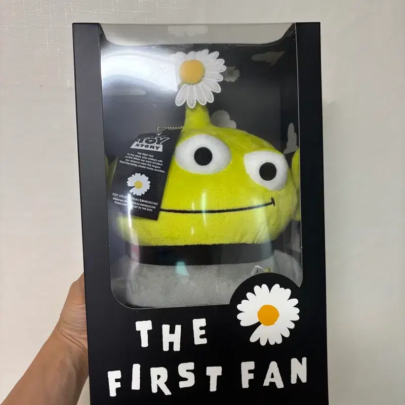 피스마이너스원 x 토이 스토리 알린 인형 팝니다.