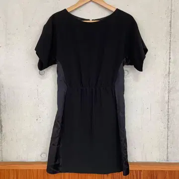 러그&본 RAG&BONE 반팔 원피스 미니 블랙 절개
