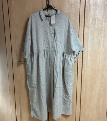 [ 새상품 택 포함 ] 사만사 모스모스 돌먼 슬리브 개더 원피스 도트 무늬