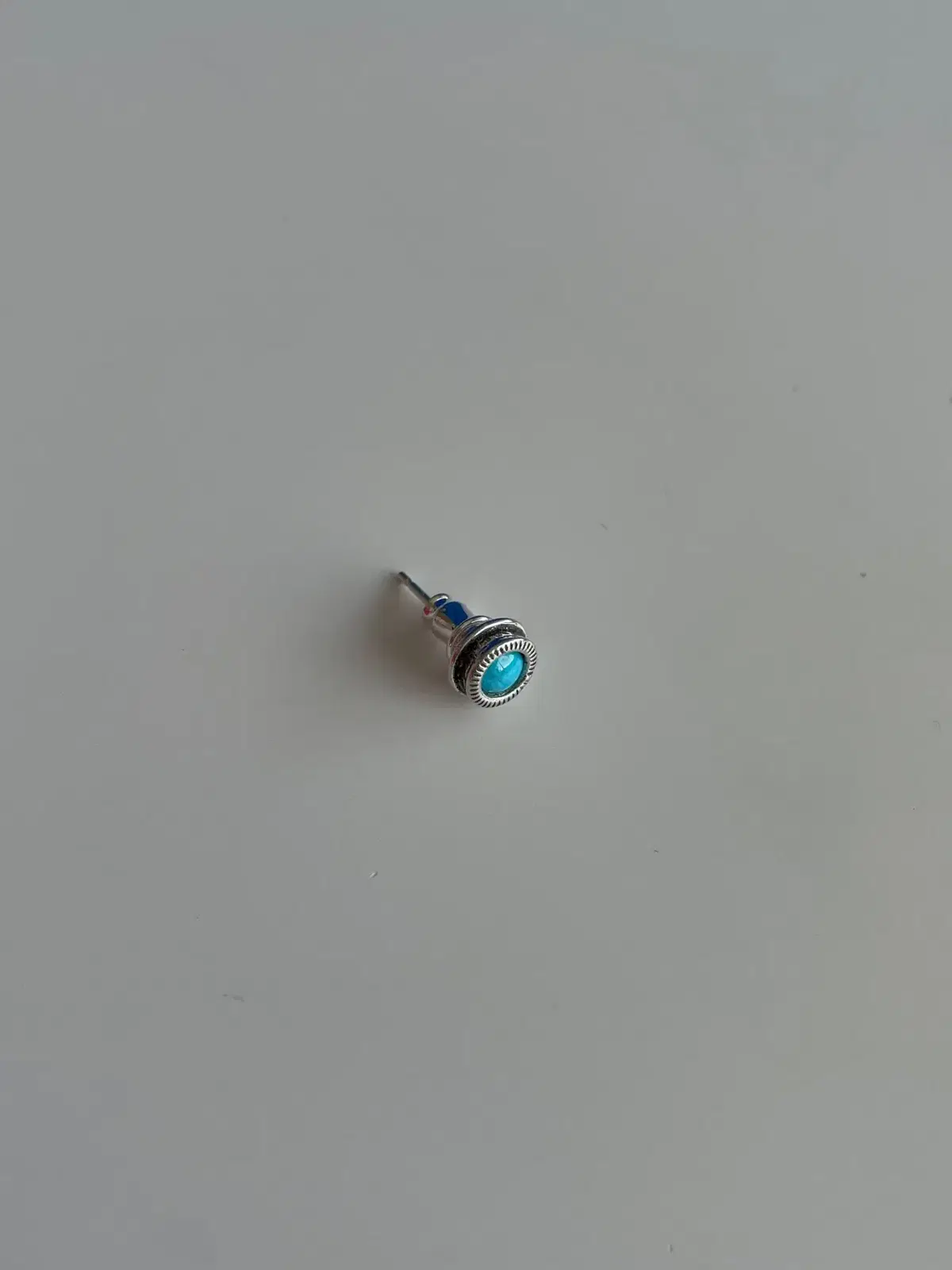 Beams 빔스 Stone Pierced earrings