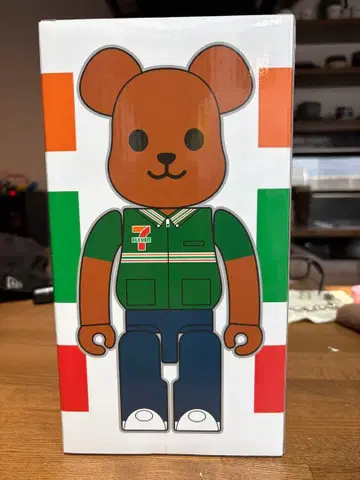 BE@RBRICK 7-ELEVEN 400% 베어브릭 미개봉