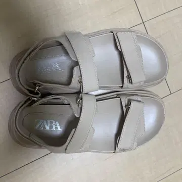 ZARA 샌들 베이지 여성용