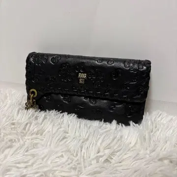 컨디션 최상 ANNA SUI 달리아 가마구치 장지갑 버터플라이 블랙 소가죽 엠보싱