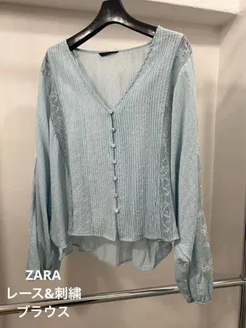 [ ZARA ] 라이트 블루 레이스 절개 블라우스 긴팔