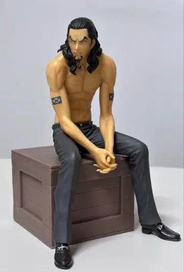 원피스 더 네이키드 롭 루치 피규어