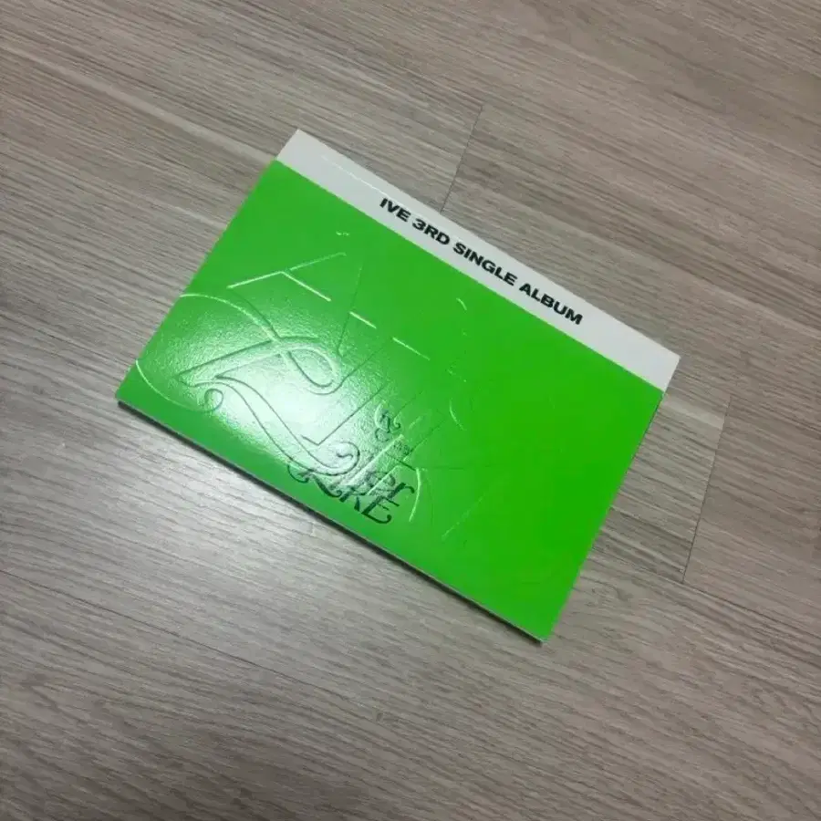 아이브 앨범 싸게 판매합니다.(포카포함)