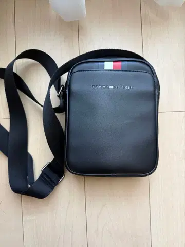 TOMMY HILFIGER 숄더백