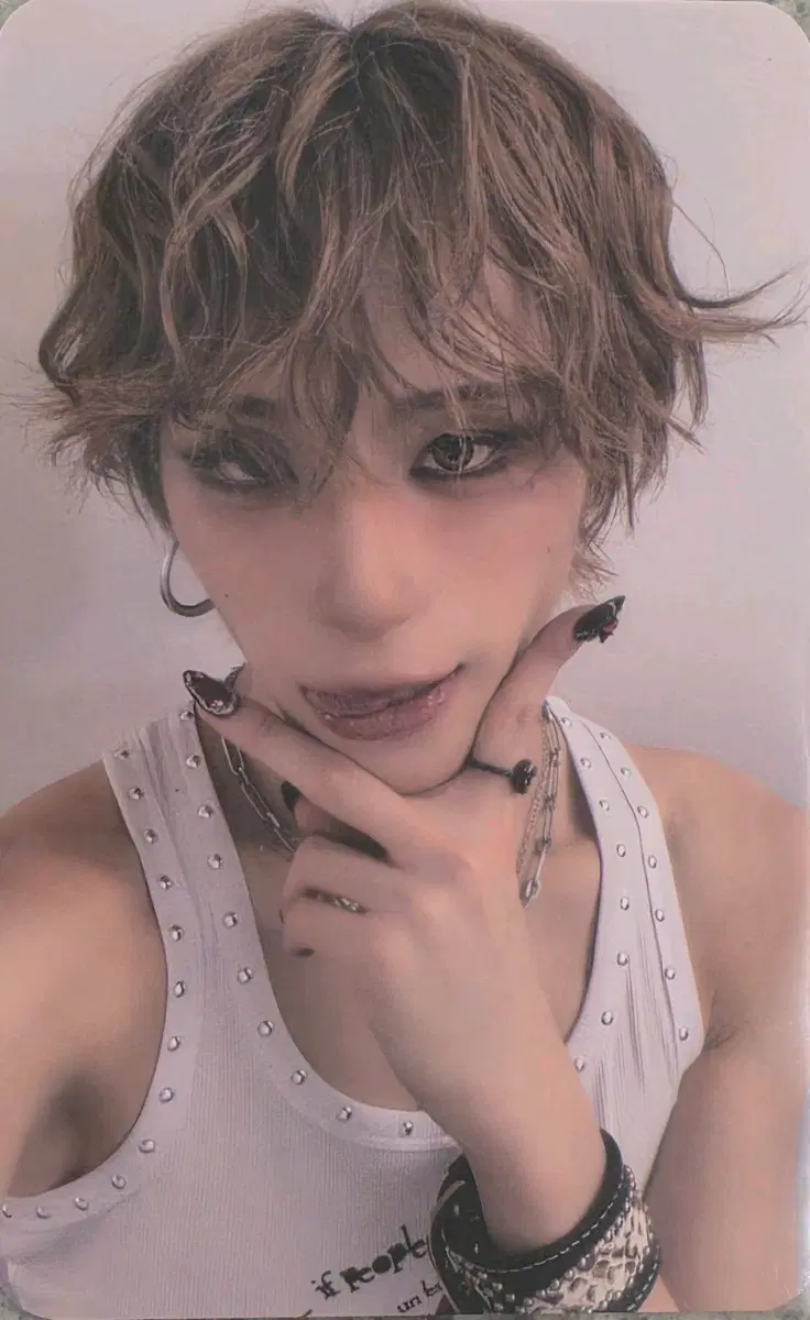 [IGOD] Xlov 엑스러브 하루 HARU 티셔츠 포카