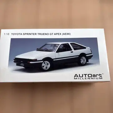 오토아트 18/1 AE86 스프린터 트레노