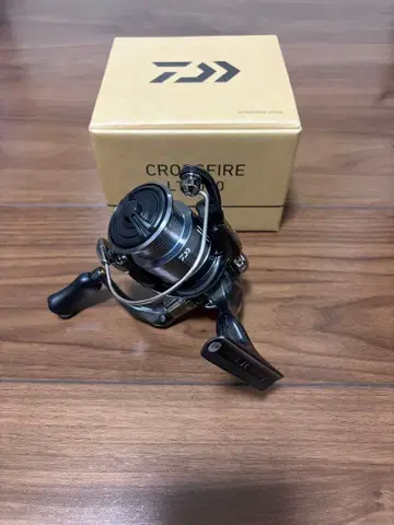 미사용 새상품 다이와 26 크로스파이어 LT2000S