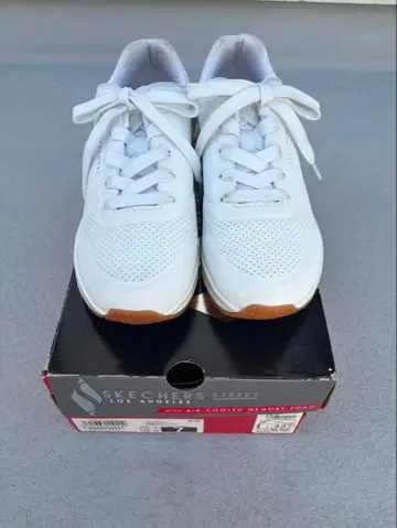 [ 스케쳐스 스니커즈 Uno ] 새상품급 23.5cm ( 표기 24.0cm )
