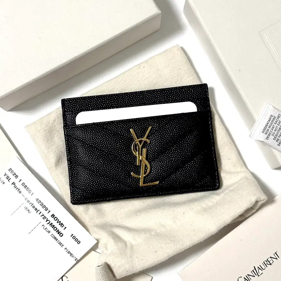 생로랑 YSL 로고 금장 마틀라세 카드지갑