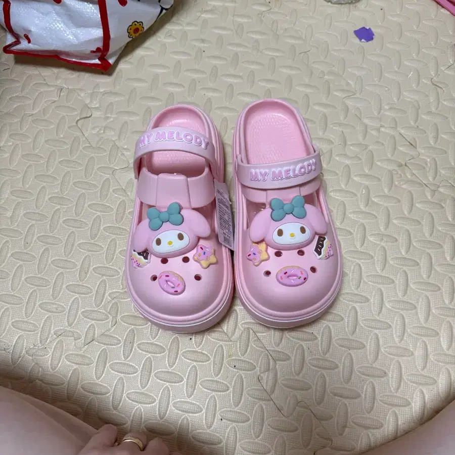 마이멜로디 핑크 크록스