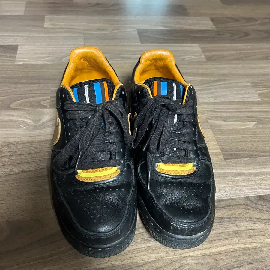 나이키 티시 로우 250