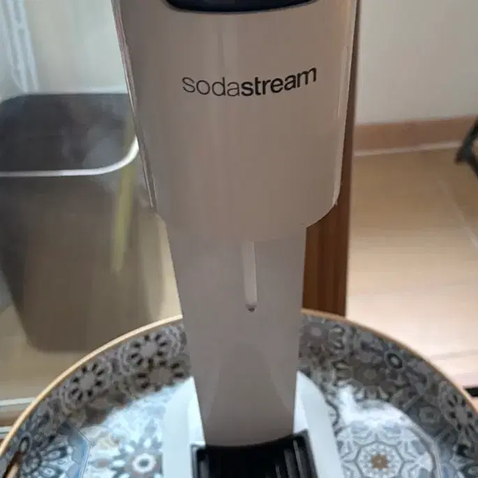 소다스트림 탄산수 제조기 화이트