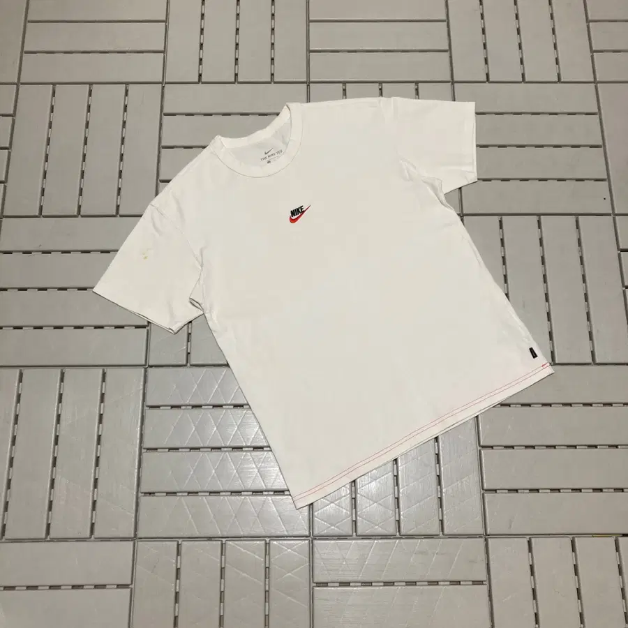 [L]나이키 자수 맥스90 반팔티 화이트 0671