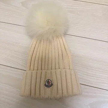 MONCLER 니트 모자 폼폼