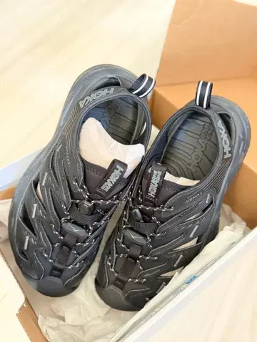 호카 U 호파라 아웃도어 샌들 24cm
