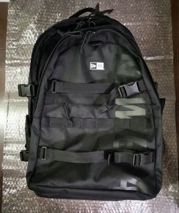 뉴에라 백팩 35L 커리어 팩 NEW ERA